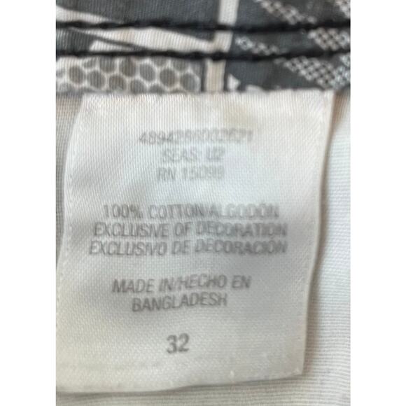 AMPLIFY CARGO SHORTS, MENS, 32/TAG, MEASURED 34 WAIST, BLACK, HIGH RISE - Picture 10 of 11